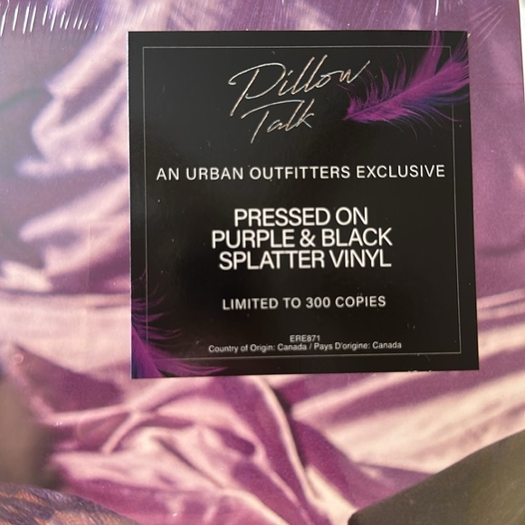 TINK PiLLOW TaLK Limited to 300 copies UO Exclusive - Picture 6 of 6